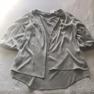 The Limited Vapor Blue Size M Blouse NWT